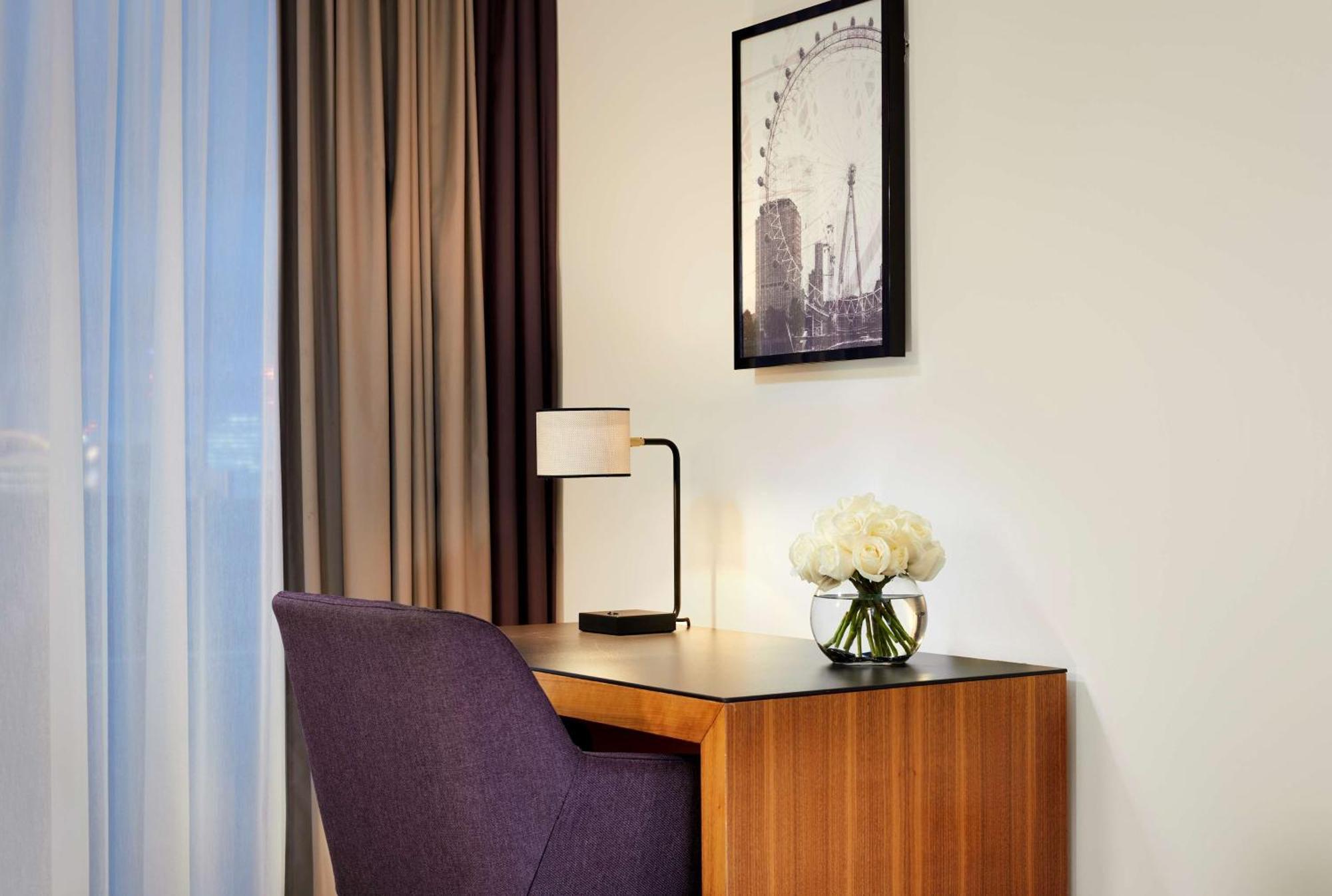 Park Plaza County Hall 4* Londra